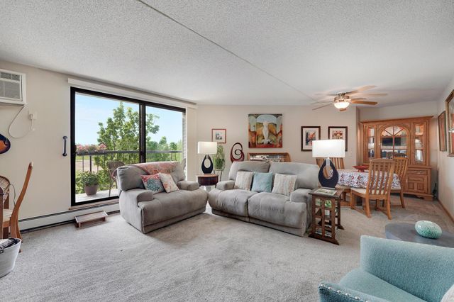 2601 Kenzie Terrace 318, Saint Anthony, MN 55418