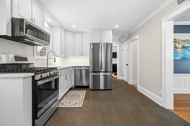 778 W Roxbury Pkwy, Boston, MA 02131