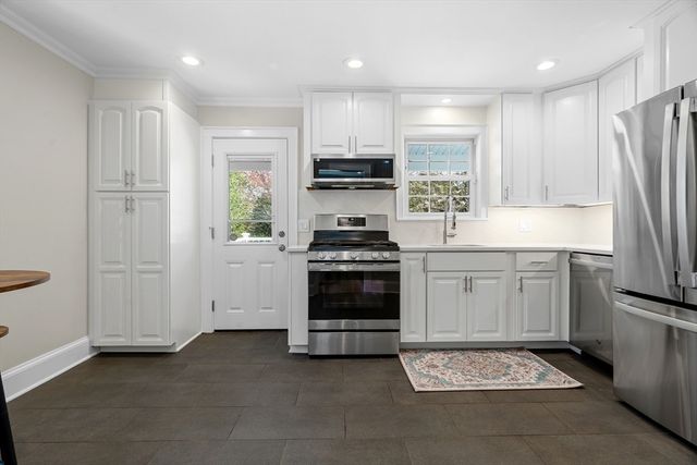 778 W Roxbury Pkwy, Boston, MA 02131