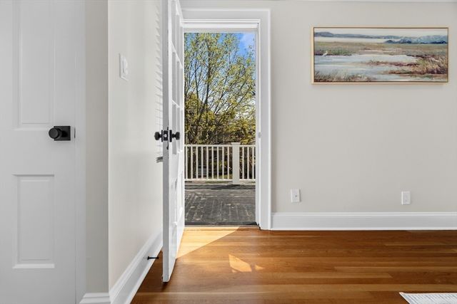 778 W Roxbury Pkwy, Boston, MA 02131