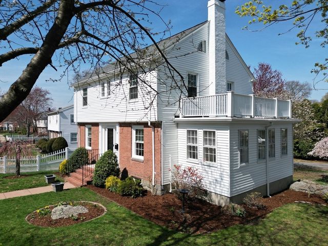 778 W Roxbury Pkwy, Boston, MA 02131