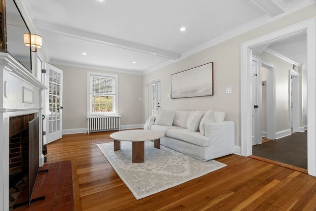 778 W Roxbury Pkwy, Boston, MA 02131