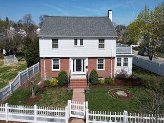 778 W Roxbury Pkwy, Boston, MA 02131