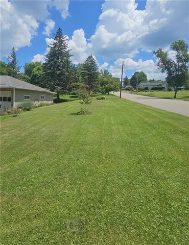 105 Court Street, Neillsville, WI 54456