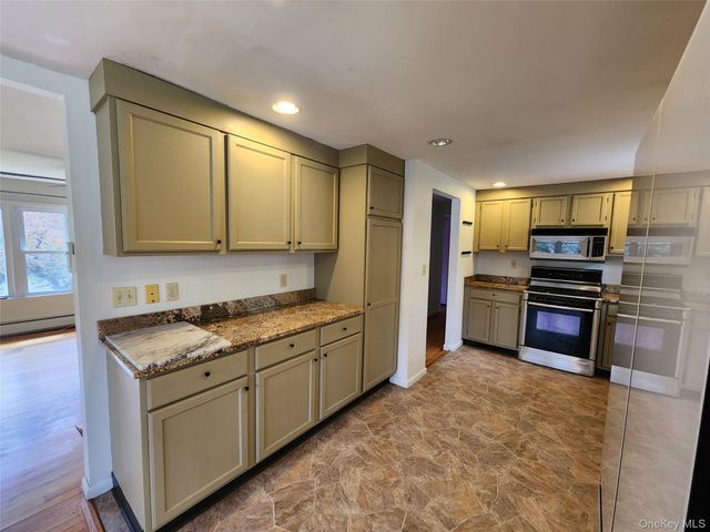 384 Fishcreek Road, Saugerties, NY 12477