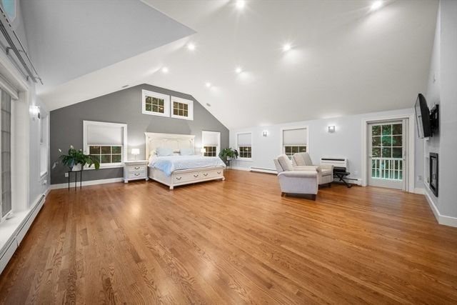10 Juniper Hill Road, Waltham, MA 02452