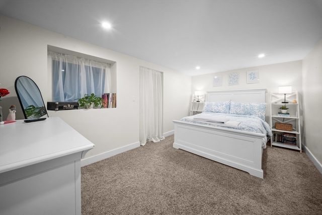 10 Juniper Hill Road, Waltham, MA 02452
