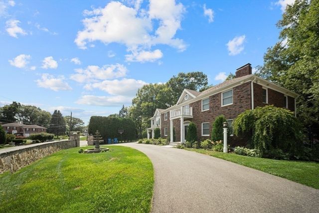 10 Juniper Hill Road, Waltham, MA 02452