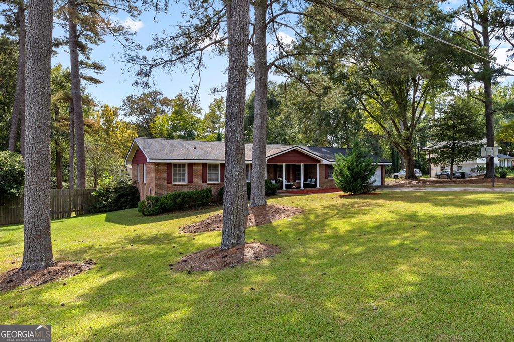 2045 Forest Drive, Fayetteville, GA 30214 — exterior
