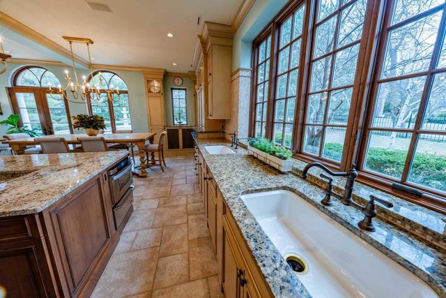 304 BRAEBOURNE COURT, Green Bay, WI 54301
