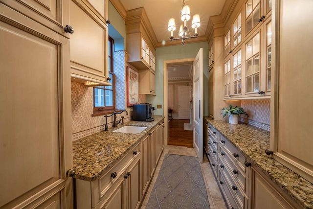 304 BRAEBOURNE COURT, Green Bay, WI 54301