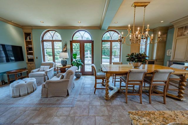 304 BRAEBOURNE COURT, Green Bay, WI 54301
