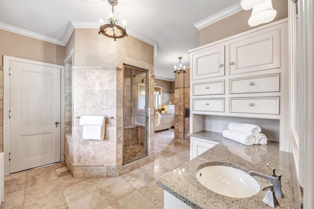 304 BRAEBOURNE COURT, Green Bay, WI 54301