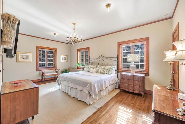 304 BRAEBOURNE COURT, Green Bay, WI 54301