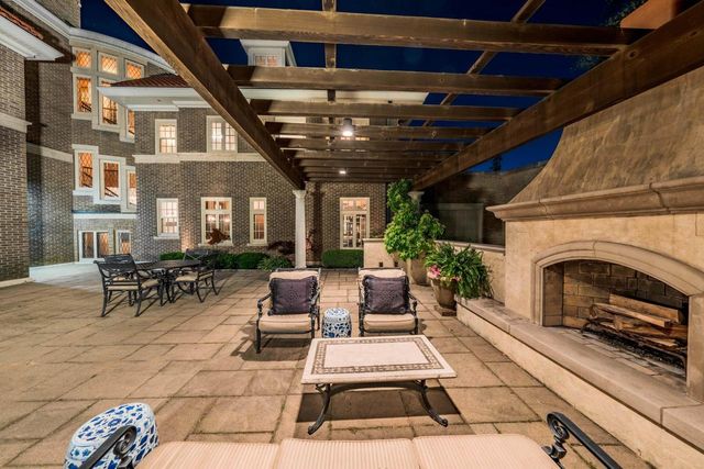 304 BRAEBOURNE COURT, Green Bay, WI 54301
