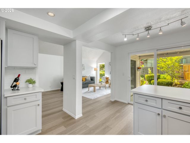 9685 Sw HIALEAH Dr, Beaverton, OR 97008