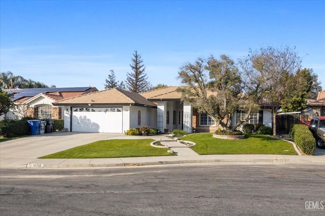 10710 Academy Avenue, Bakersfield, CA 93312