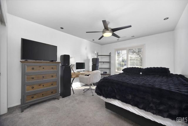 10710 Academy Avenue, Bakersfield, CA 93312