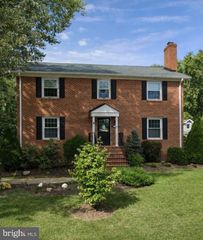 607 N WEST ST, Falls Church, VA 22046