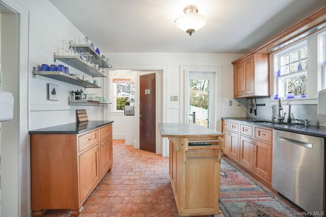 31 Wilson Boulevard, Poughkeepsie, NY 12603