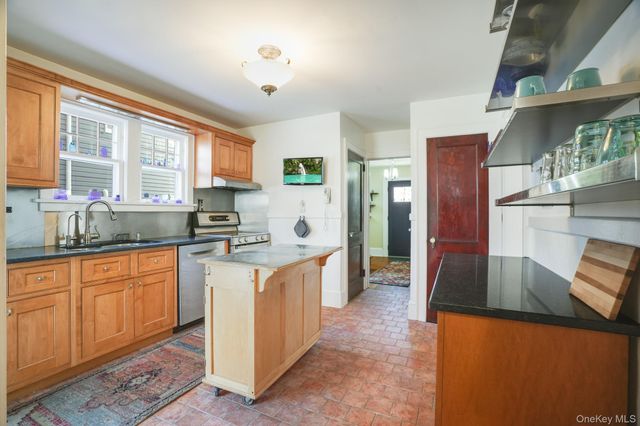 31 Wilson Boulevard, Poughkeepsie, NY 12603