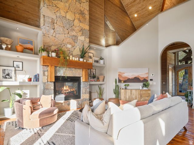 6438 E SUMMIT CV, Huntsville, UT 84317