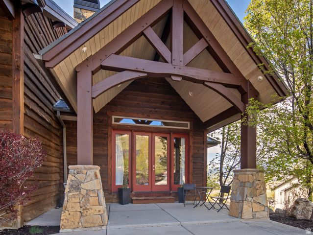 6438 E SUMMIT CV, Huntsville, UT 84317