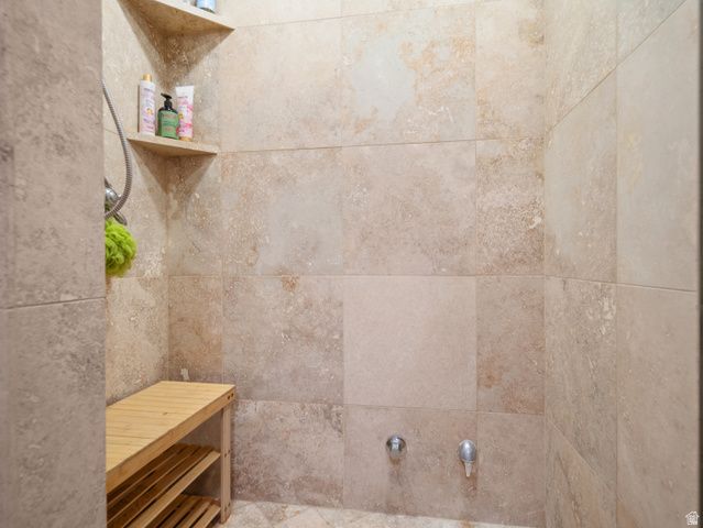 6438 E SUMMIT CV, Huntsville, UT 84317