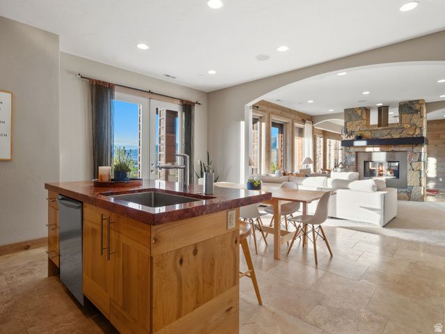 6438 E SUMMIT CV, Huntsville, UT 84317