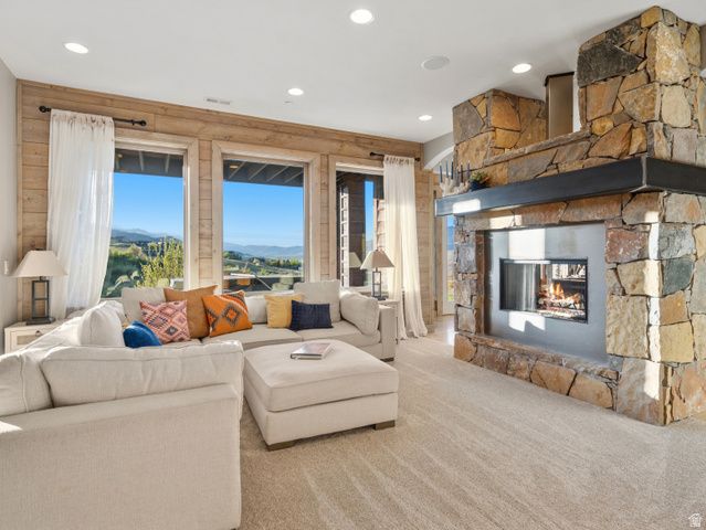 6438 E SUMMIT CV, Huntsville, UT 84317