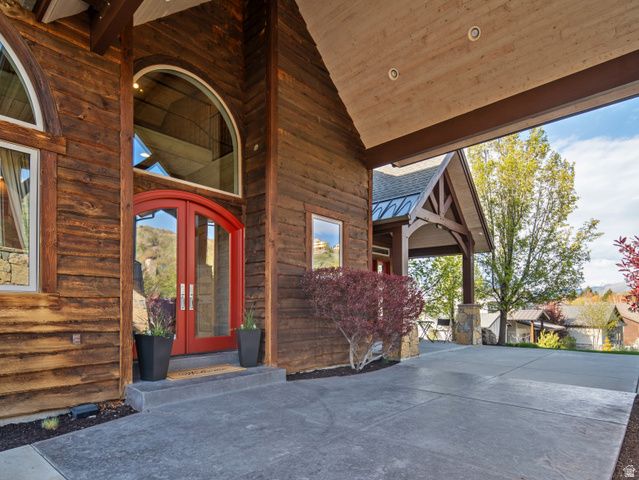 6438 E SUMMIT CV, Huntsville, UT 84317