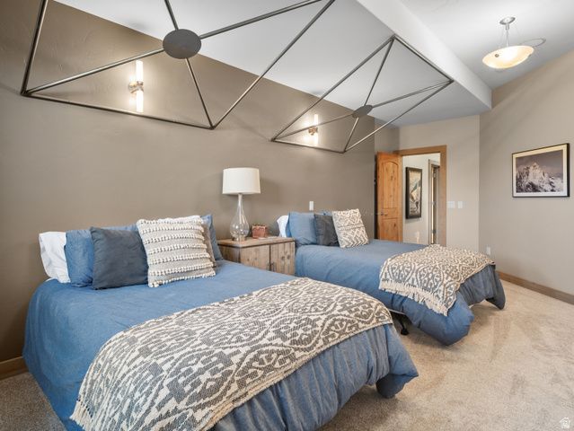 6438 E SUMMIT CV, Huntsville, UT 84317