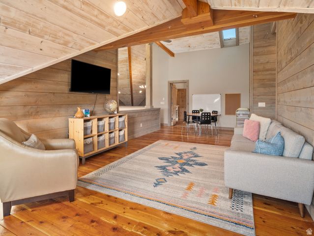 6438 E SUMMIT CV, Huntsville, UT 84317