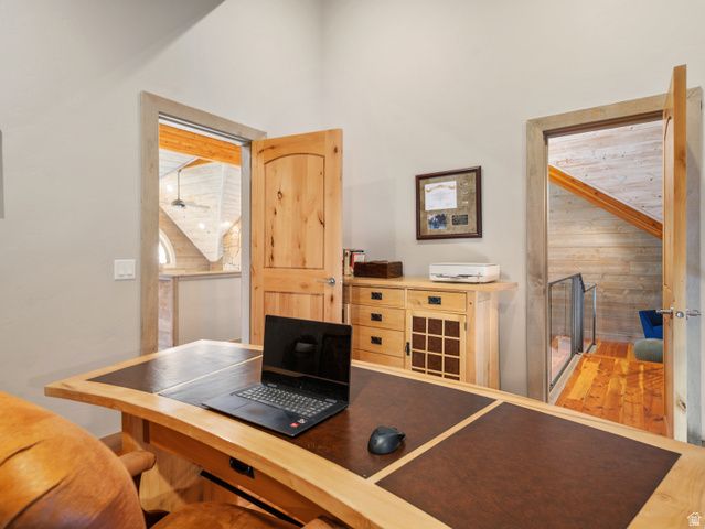 6438 E SUMMIT CV, Huntsville, UT 84317