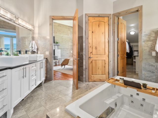 6438 E SUMMIT CV, Huntsville, UT 84317