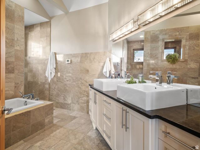 6438 E SUMMIT CV, Huntsville, UT 84317