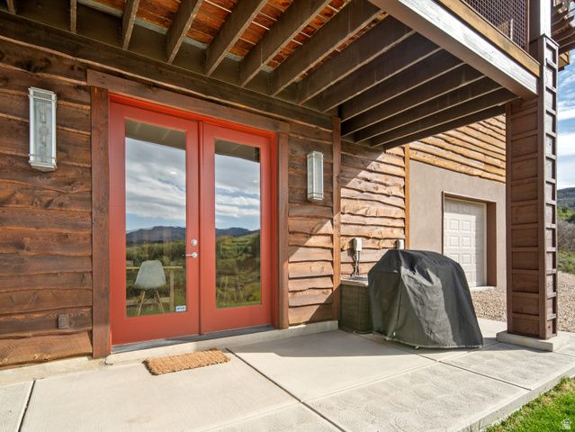 6438 E SUMMIT CV, Huntsville, UT 84317