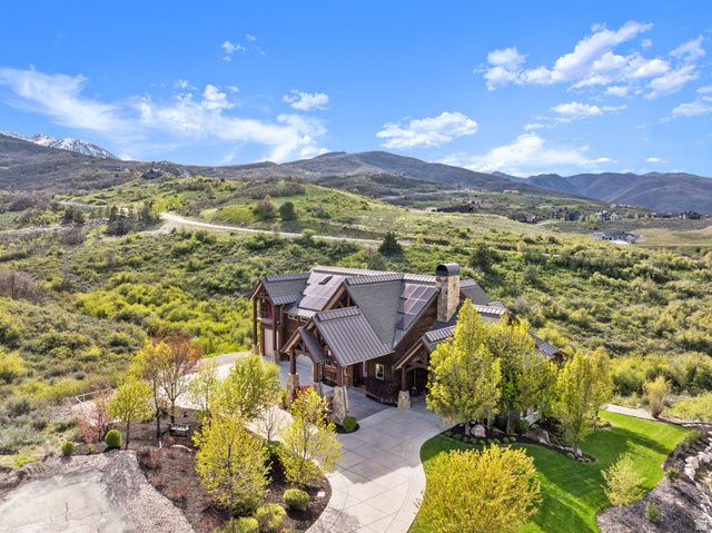 6438 E SUMMIT CV, Huntsville, UT 84317