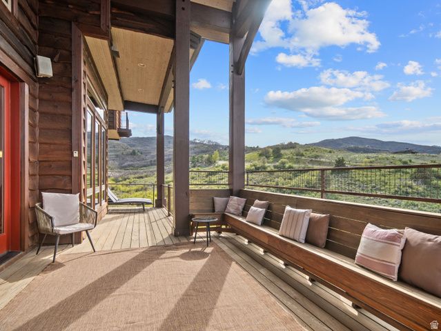 6438 E SUMMIT CV, Huntsville, UT 84317