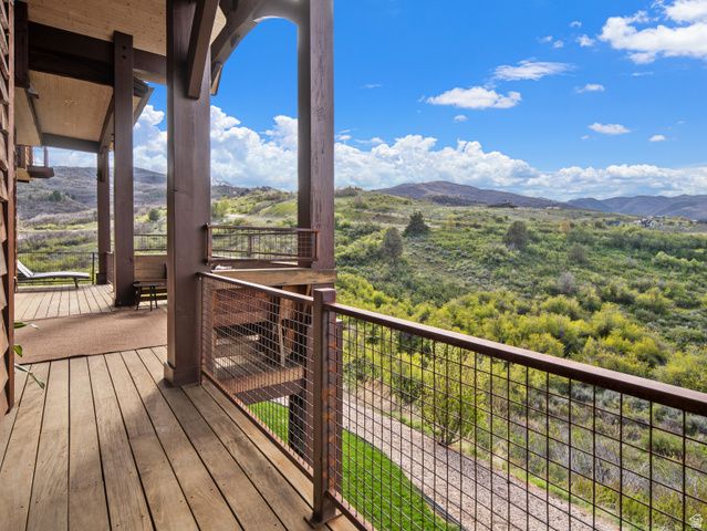 6438 E SUMMIT CV, Huntsville, UT 84317