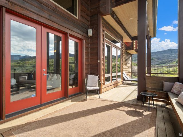 6438 E SUMMIT CV, Huntsville, UT 84317