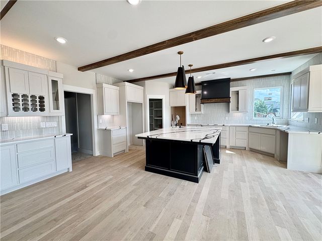 4312 S 87th Street, Bentonville, AR 72713