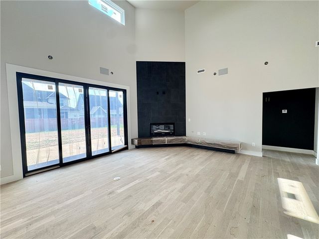 4312 S 87th Street, Bentonville, AR 72713
