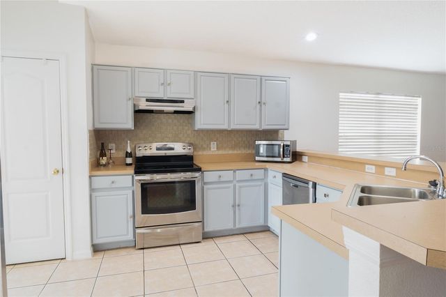 1940 FAWN MEADOW CIRCLE, St Cloud, FL 34772