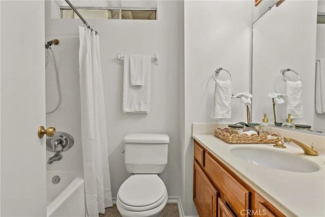 28511 Victoria Rd., Castaic, CA 91384