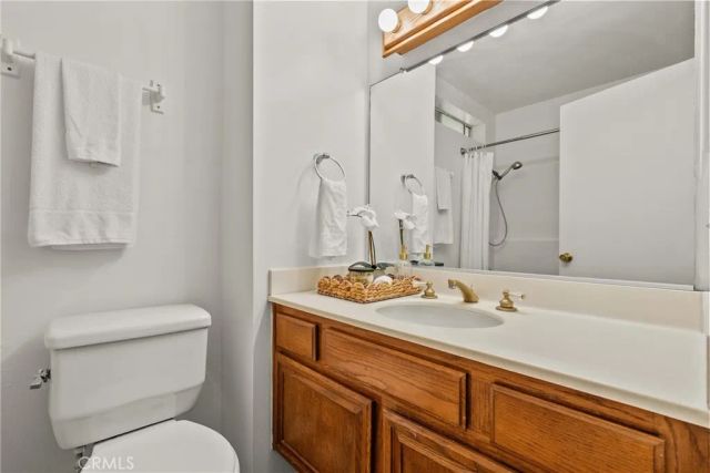 28511 Victoria Rd., Castaic, CA 91384