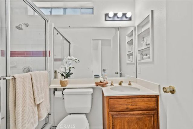 28511 Victoria Rd., Castaic, CA 91384