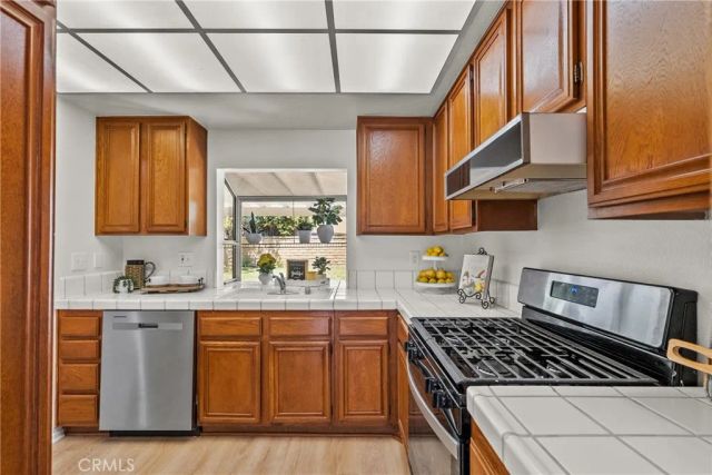 28511 Victoria Rd., Castaic, CA 91384
