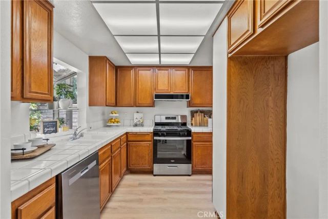 28511 Victoria Rd., Castaic, CA 91384