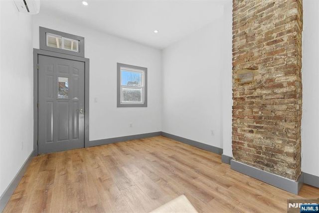 821 18th Street, Union City, NJ 07087